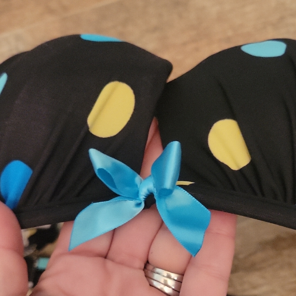 Venus Sz 8 Black, Blue, & yellow polka Dots Bikini w/ Pushup Bra and Bow Accents - Picture 8 of 8
